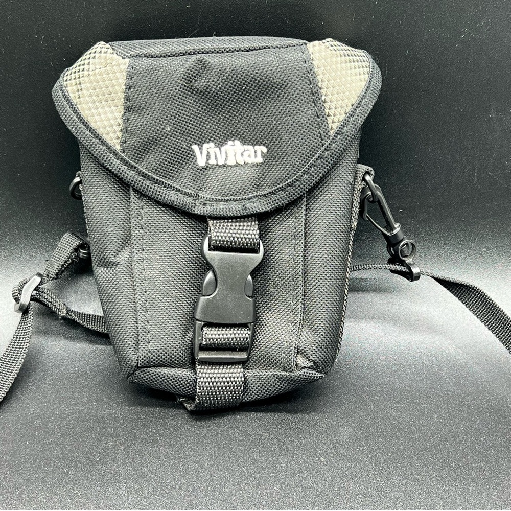 Vivitar Camera Case Compact Soft Pouch Black w/ adjustable crossbody Strap